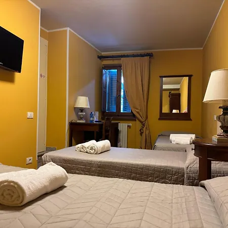 Отель Roma *