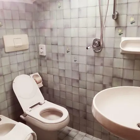 Roma Отель *